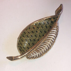 Vintage Gold Tone & Green Leaf Brooch Shoulder Pin